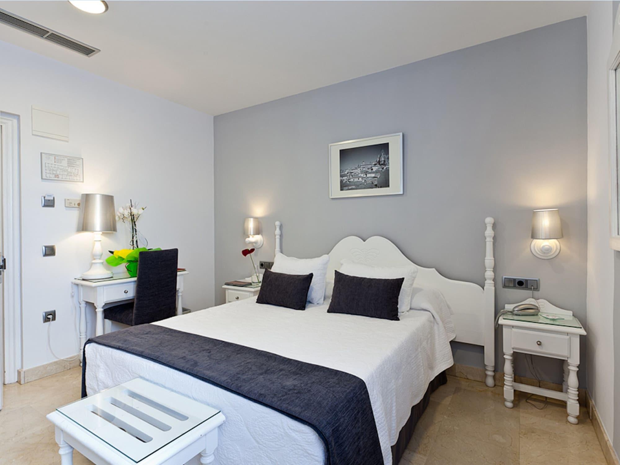 Hotel Carlos V Толедо Екстериор снимка