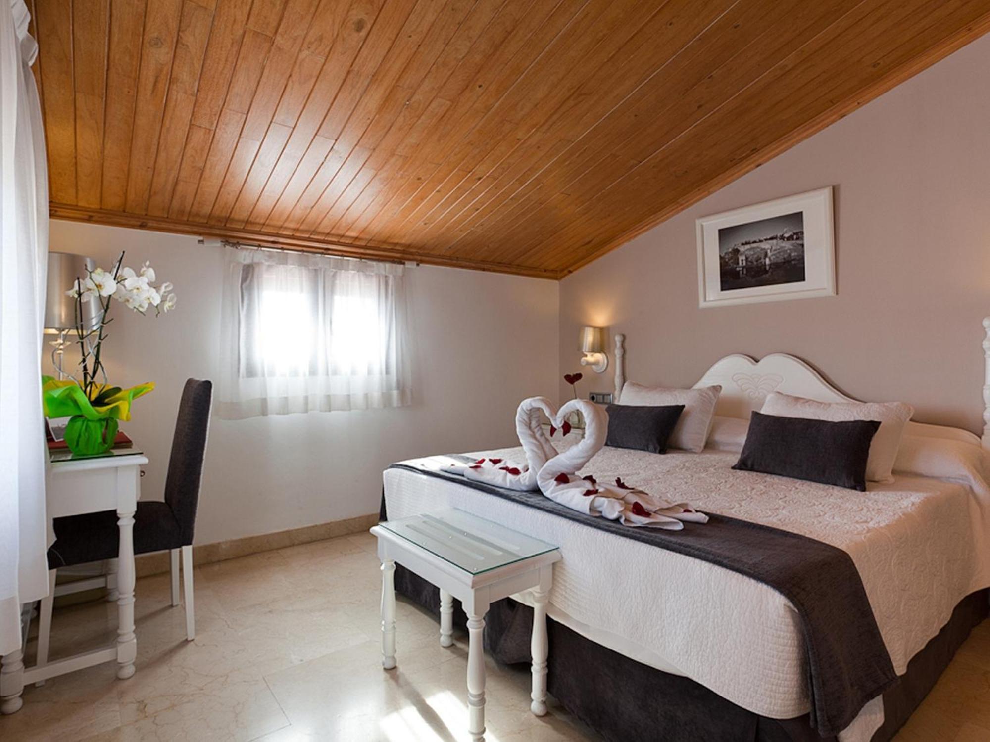 Hotel Carlos V Толедо Екстериор снимка