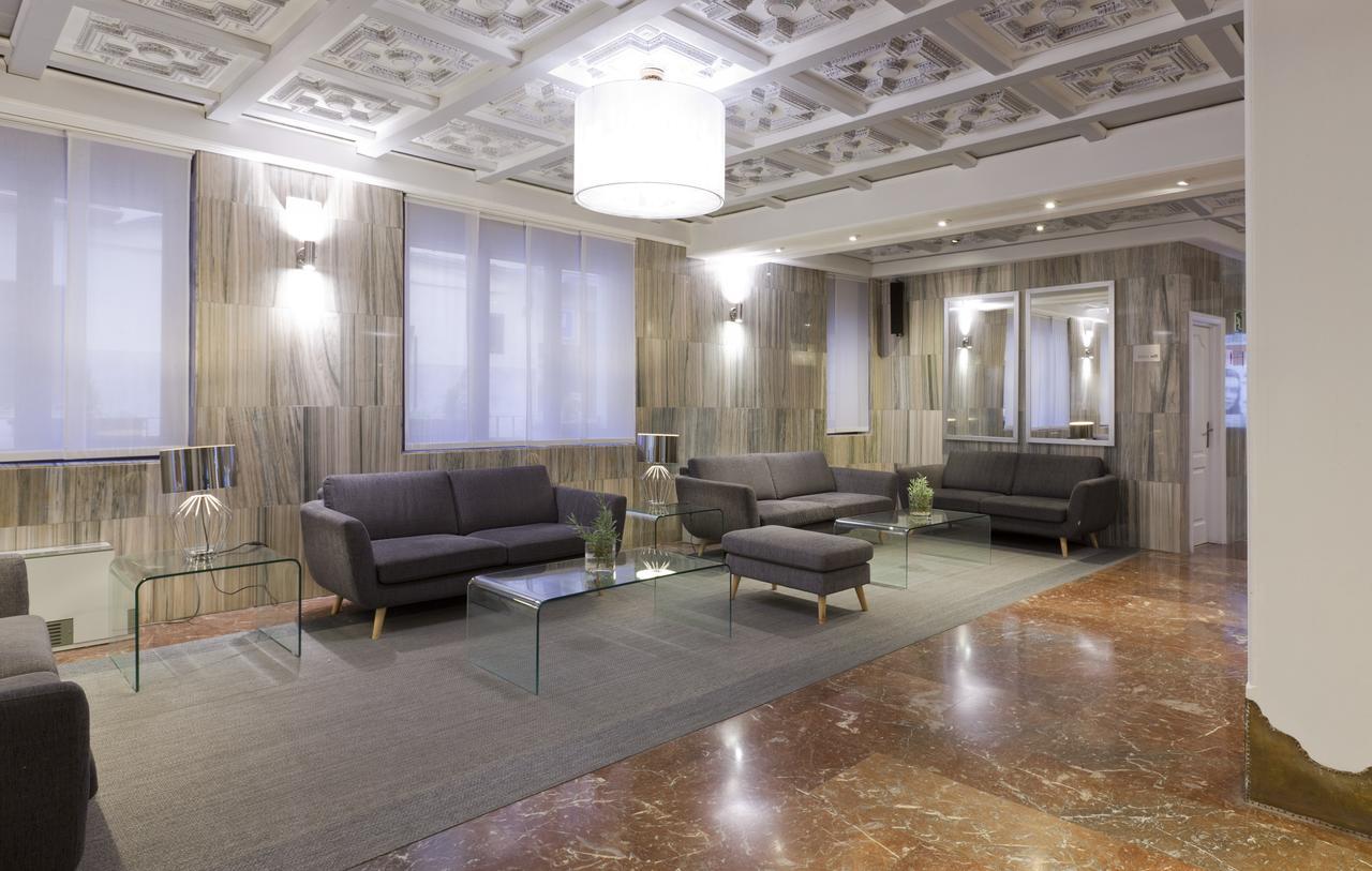 Hotel Carlos V Толедо Екстериор снимка