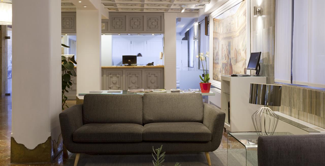 Hotel Carlos V Толедо Екстериор снимка